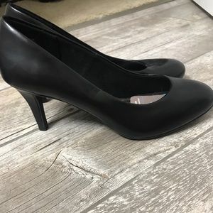 Size 9W Comfort Plus by Predictions heels